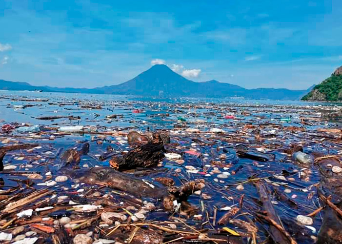 Alarmante nivel de contaminación pone en riesgo la supervivencia del Lago de Atitlán